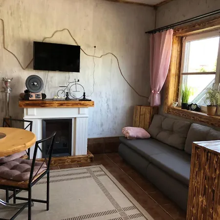 W Karkonoszach Pod Zamkiem Chojnik *